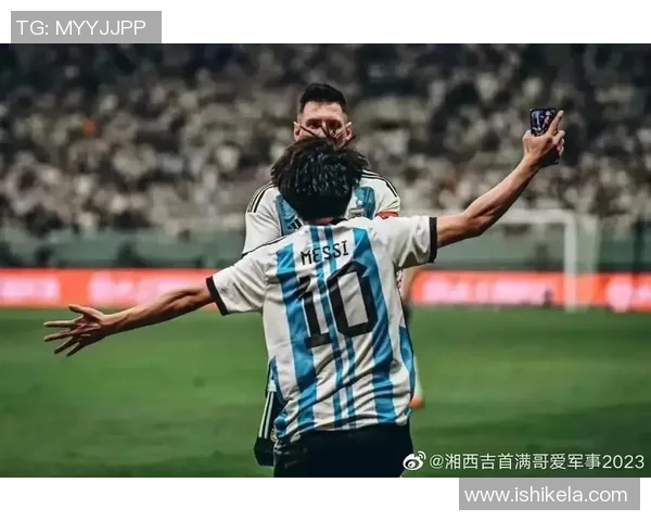 足球回归的热潮席卷全球球迷期待新赛季的精彩对决与激情时刻